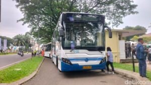 uji-coba-transjabodetabek-blok-m-alam-sutera-maulanidetikcom-1744689348173_169